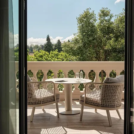 Отель Boutique 5*